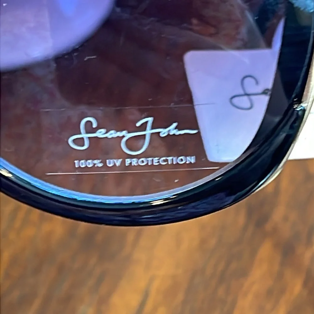 Sean John SJS2032CE Oversized Tortoise Sunglasses | UV Protection  Description: